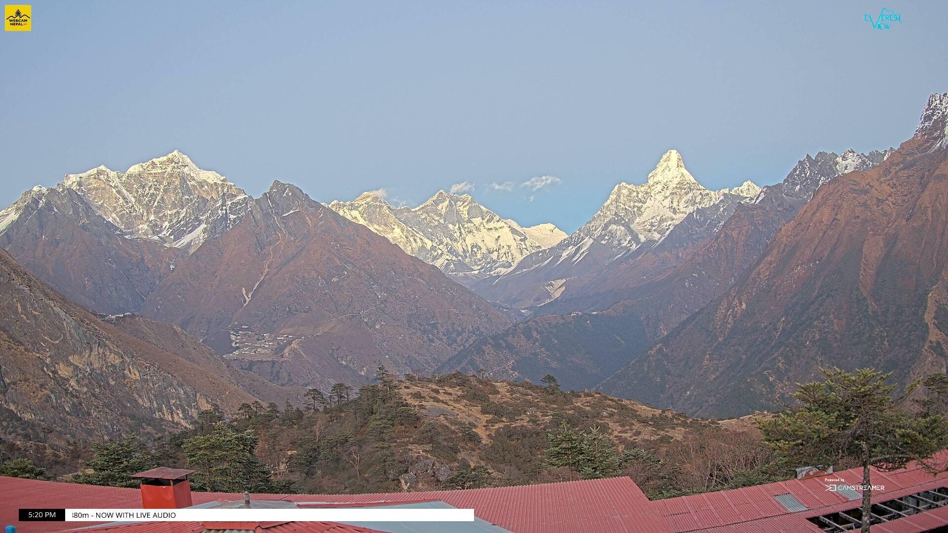 A wide view of several mountains, from left:
- Taboche (6,500 meters/21,325 feet)
- Mount Everest (8,848 meters/29,032 feet)
- Lhotse (8,516 meters/27,939 feet)
- Ama Dablam (6,814 meters/22,355 feet)